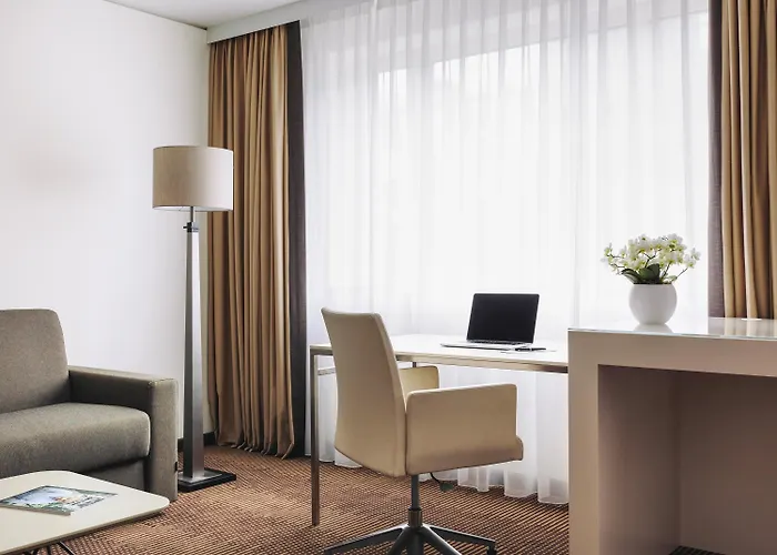 Pullman Schweizerhof מלון 5*