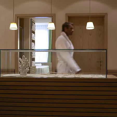 Pullman Schweizerhof Hotel 5*