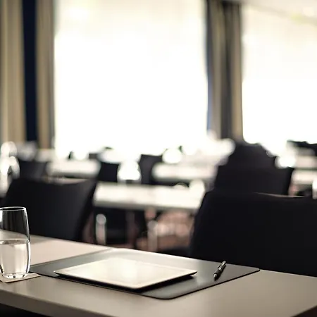 Otel Pullman Schweizerhof - Center, Zoo Und Kurfuerstendamm 5*