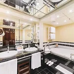 Pullman Berlin Schweizerhof - City Center, Zoo Und Kurfuerstendamm 5*