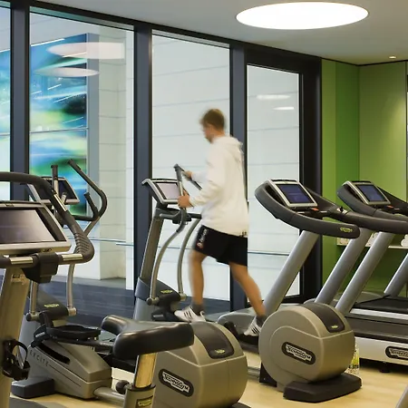 מלון Pullman Schweizerhof